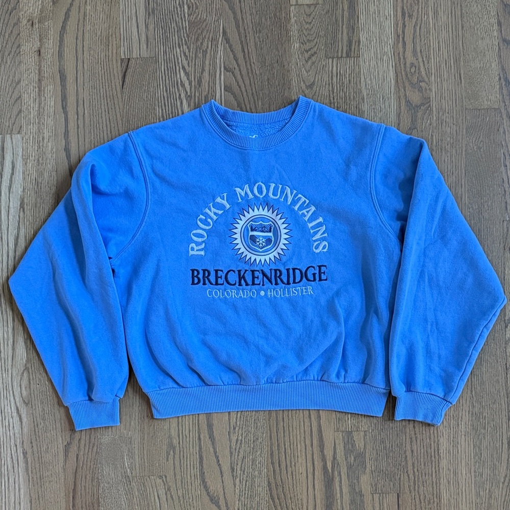 Hollister Rocky Mountains Blue Crewneck Sweater